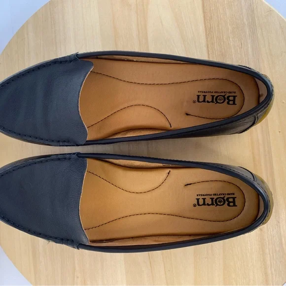 Born Women's Black Leather Loafers - Picture 12 of 13
